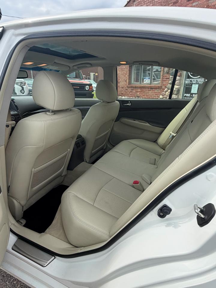 Infiniti G Sedan 37x AWD 2013