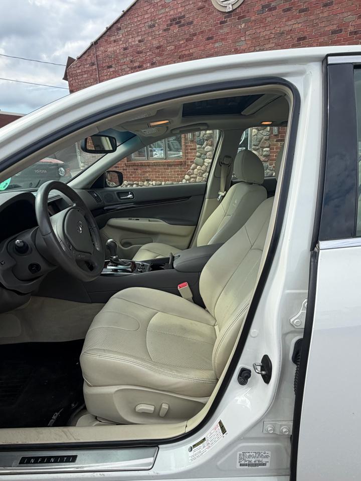 Infiniti G Sedan 37x AWD 2013