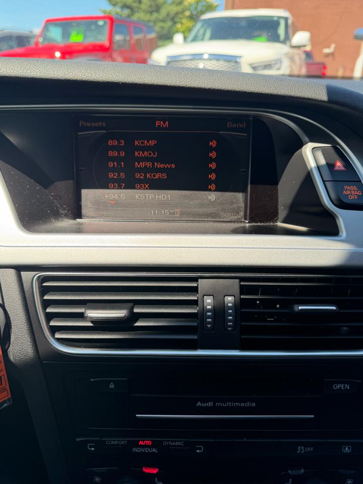 Audi S4 Sedan quattro S tronic 2011