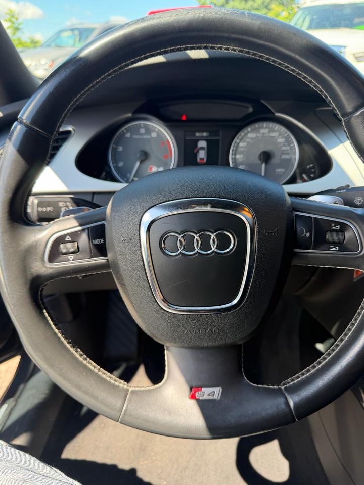 Audi S4 Sedan quattro S tronic 2011