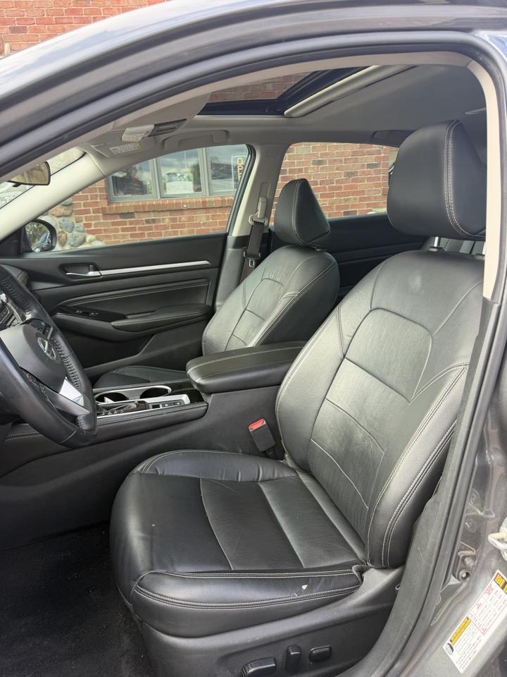 Nissan Altima 2.5 SL Sedan 2021