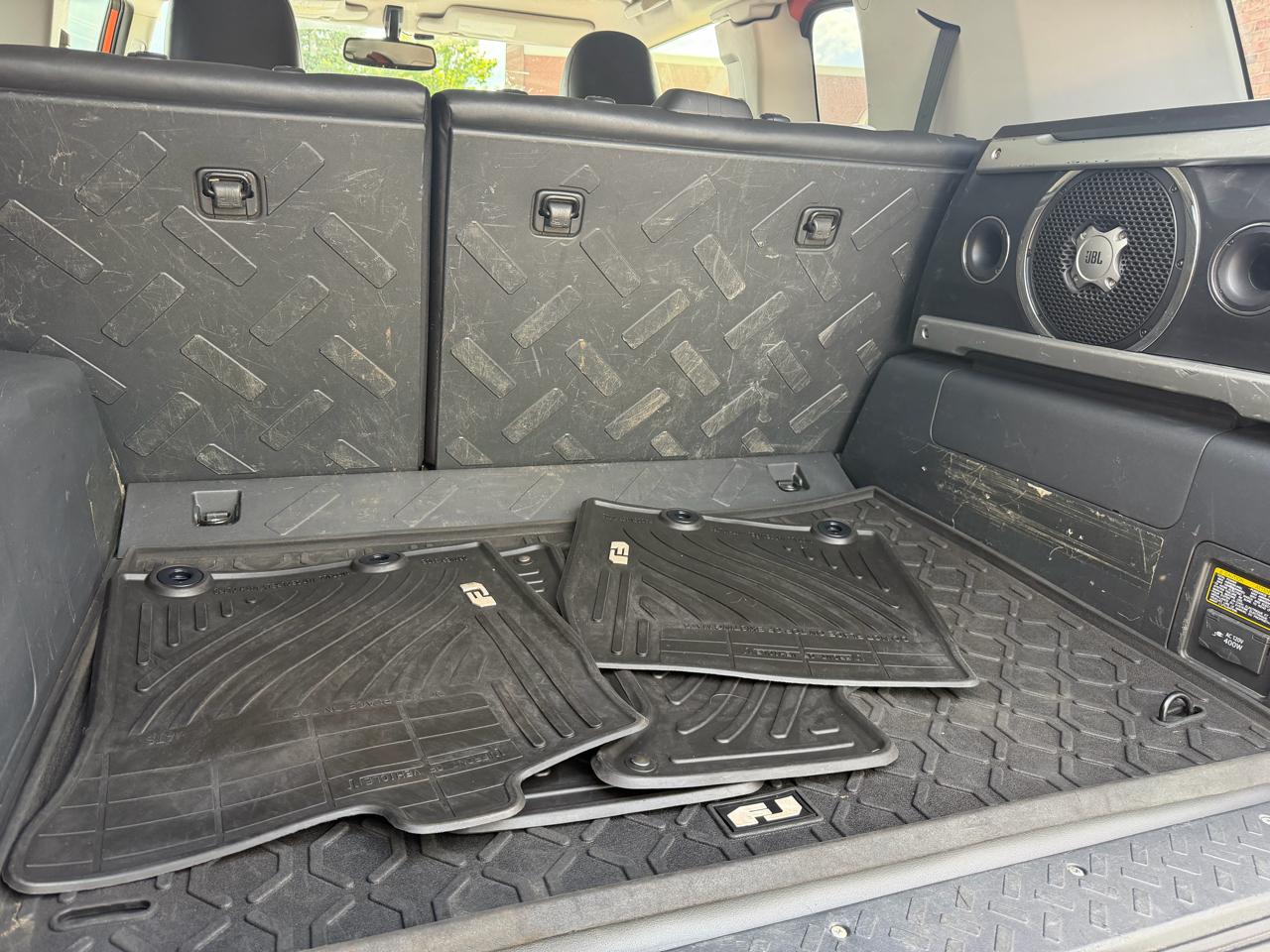 Toyota FJ Cruiser 4WD AT 2013