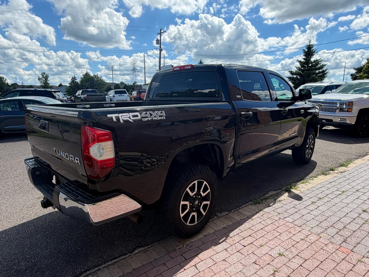 Toyota Tundra SR5 5.7L V8 CrewMax 4WD 2018