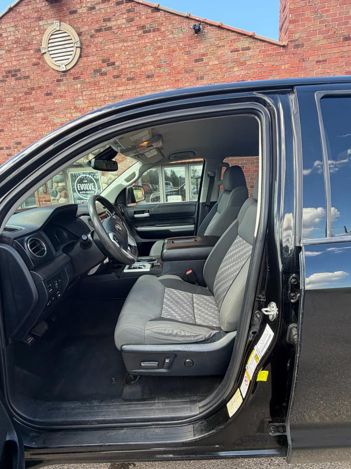 Toyota Tundra SR5 5.7L V8 CrewMax 4WD 2018