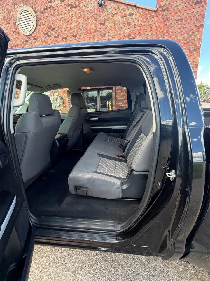 Toyota Tundra SR5 5.7L V8 CrewMax 4WD 2018