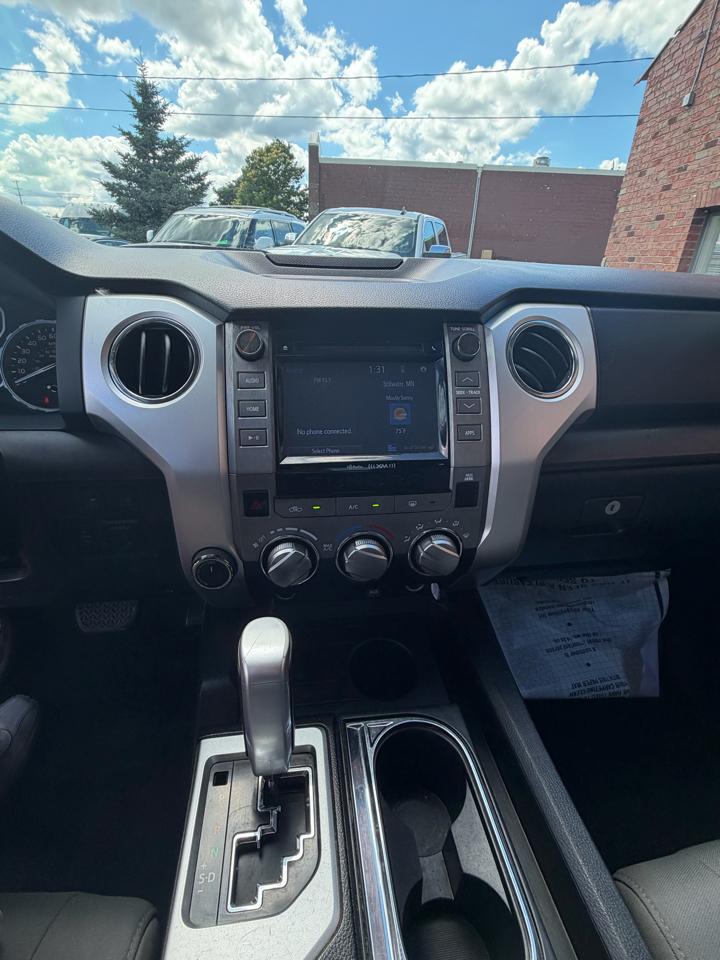 Toyota Tundra SR5 5.7L V8 CrewMax 4WD 2018