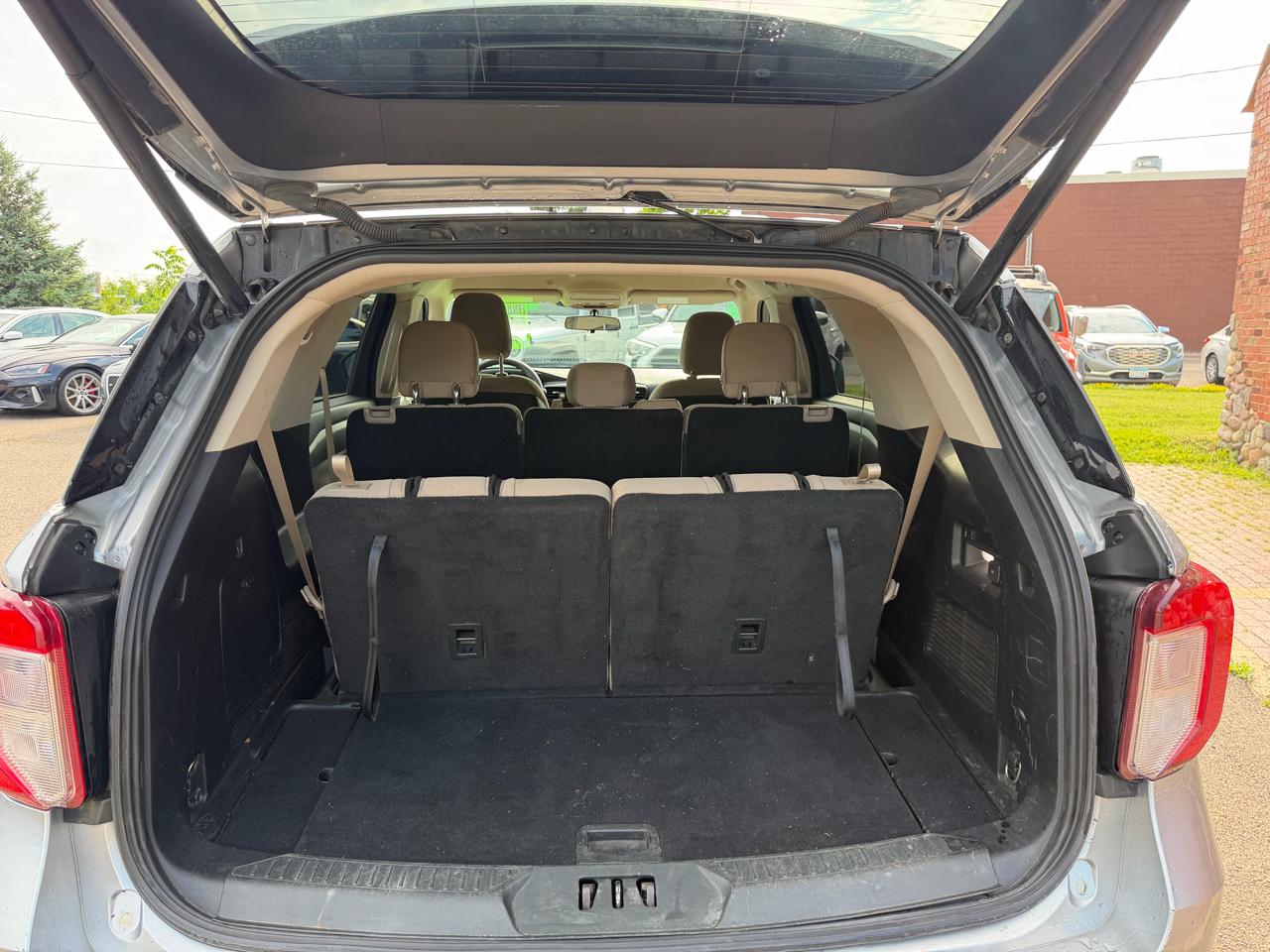 Ford Explorer Base AWD 2020