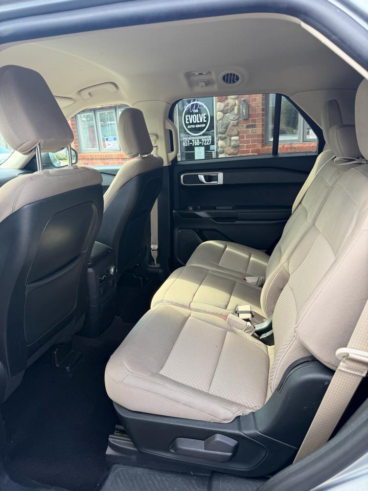 Ford Explorer Base AWD 2020
