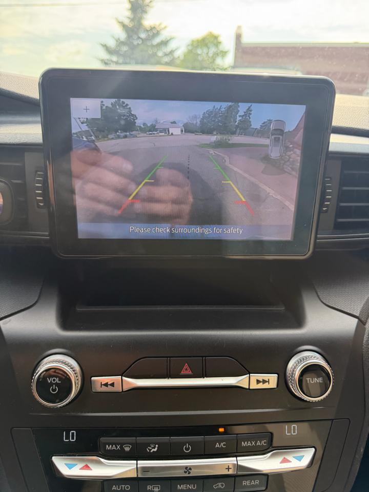 Ford Explorer Base AWD 2020