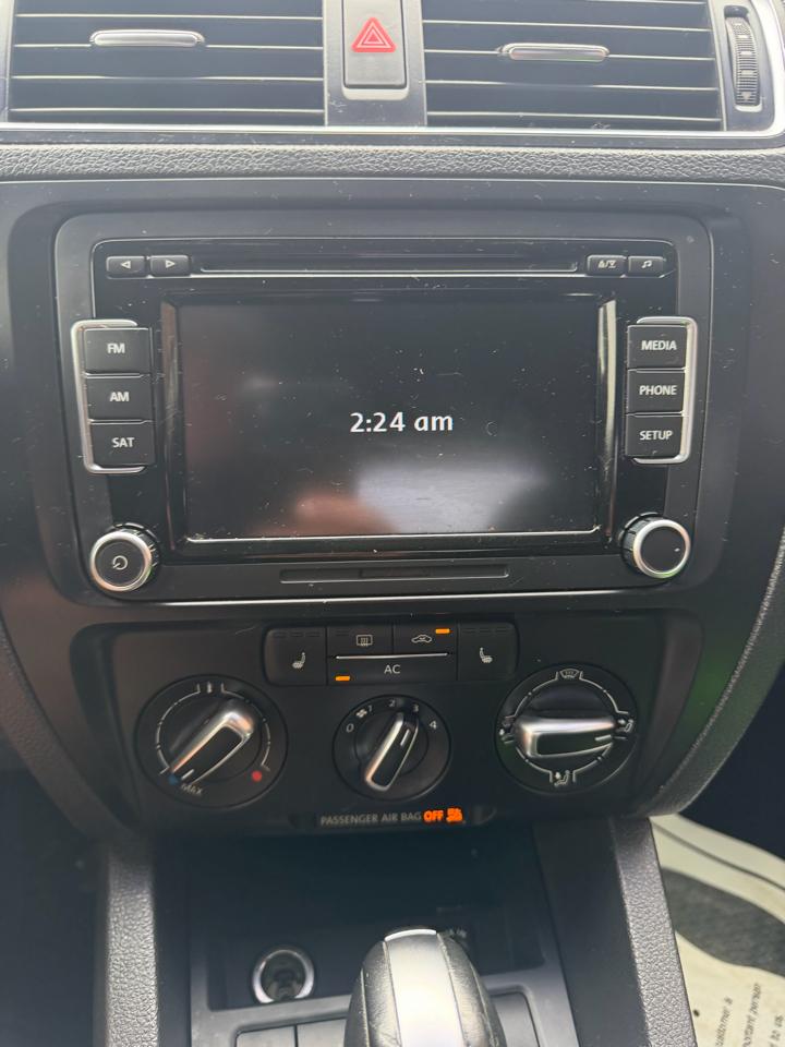 Volkswagen Jetta SE 2012
