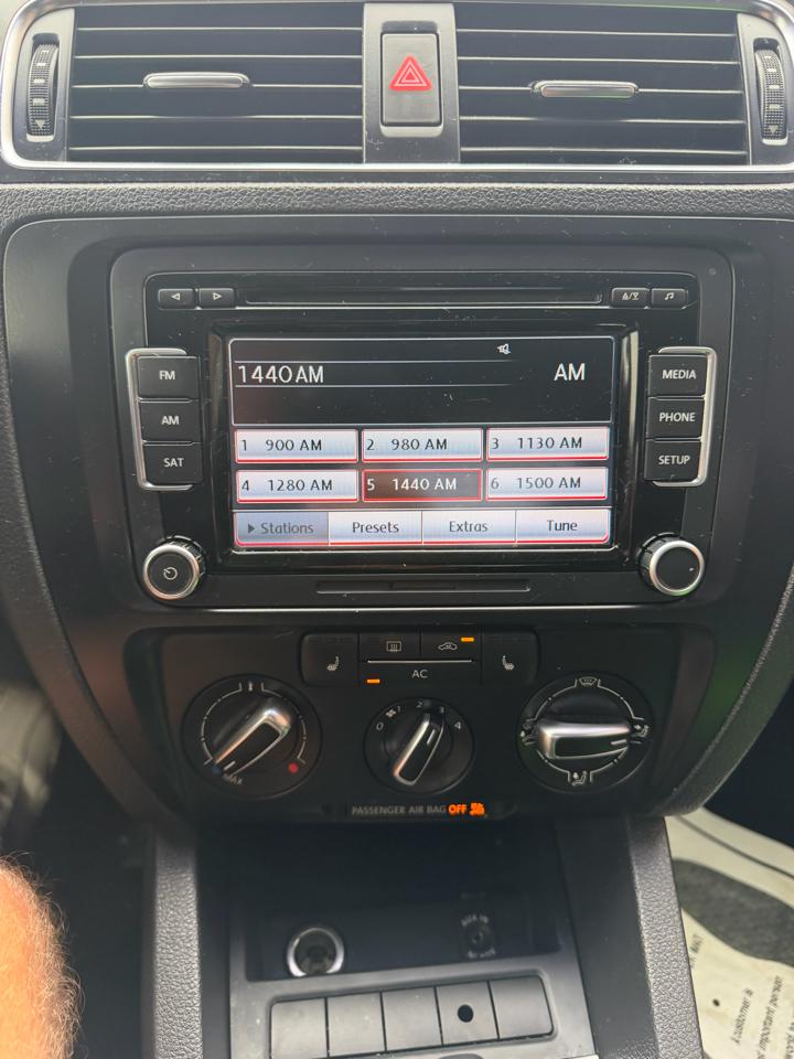 Volkswagen Jetta SE 2012