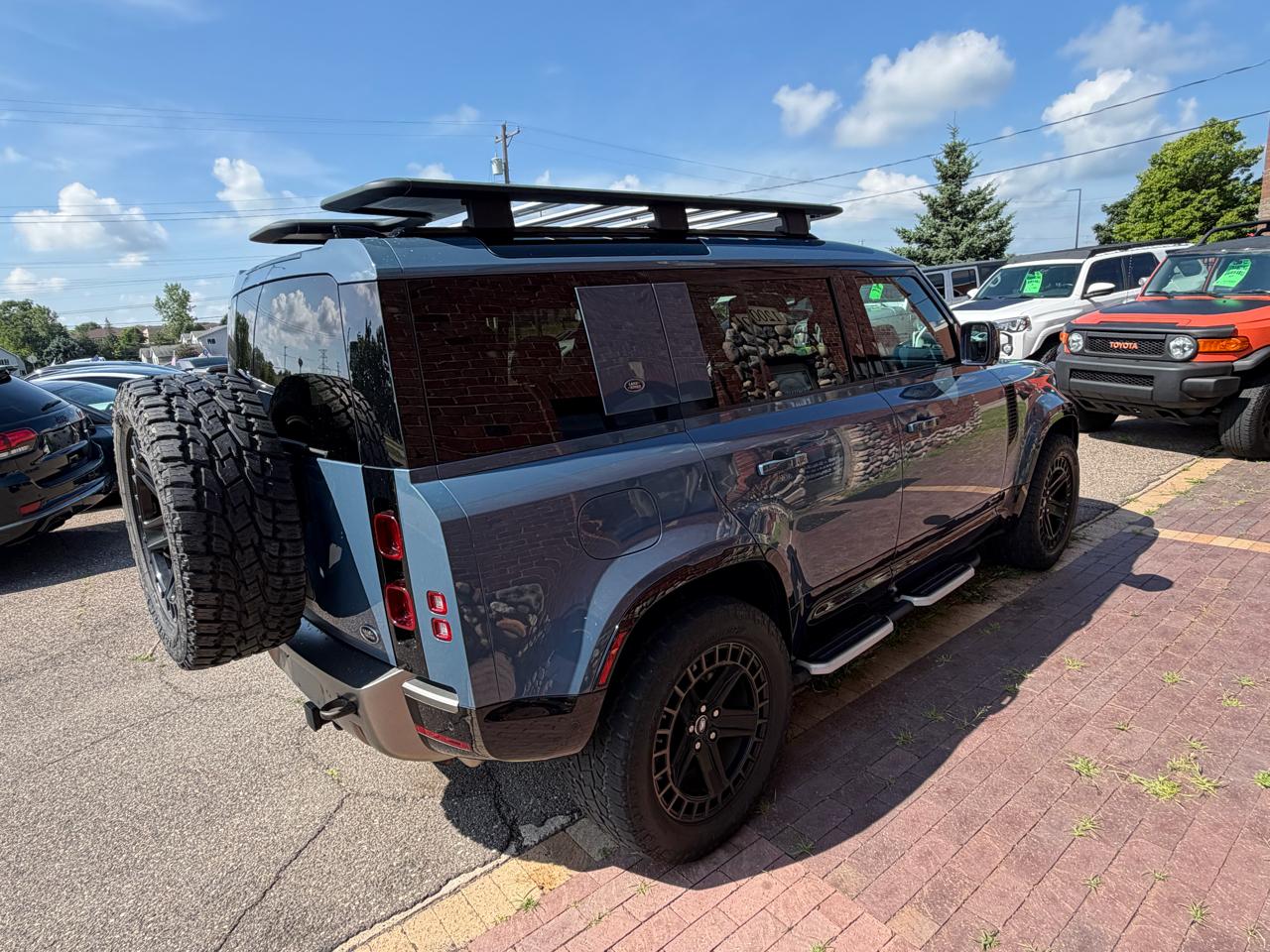 Land Rover Defender 110 X-Dynamic HSE AWD 2021