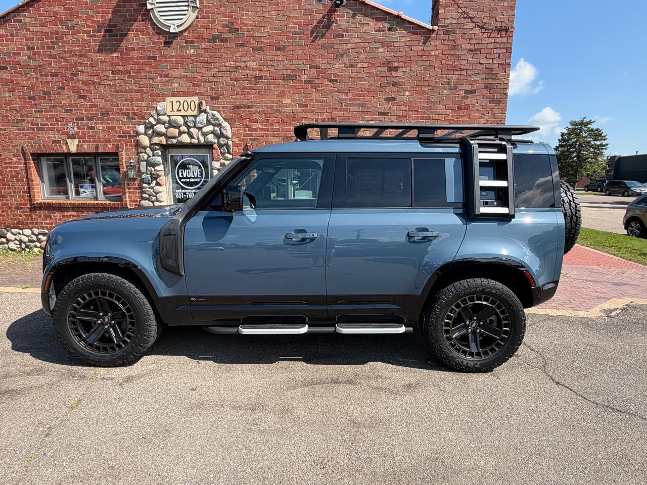 Land Rover Defender 110 X-Dynamic HSE AWD 2021