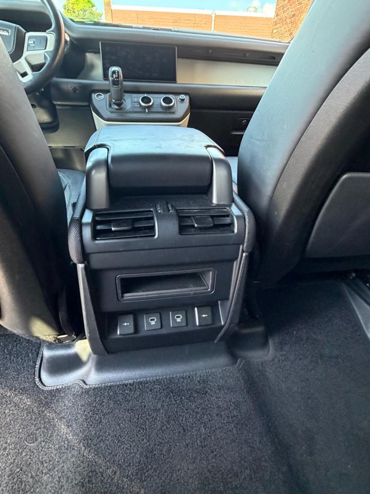 Land Rover Defender 110 X-Dynamic HSE AWD 2021