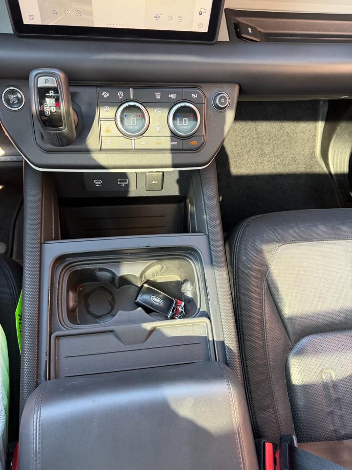 Land Rover Defender 110 X-Dynamic HSE AWD 2021