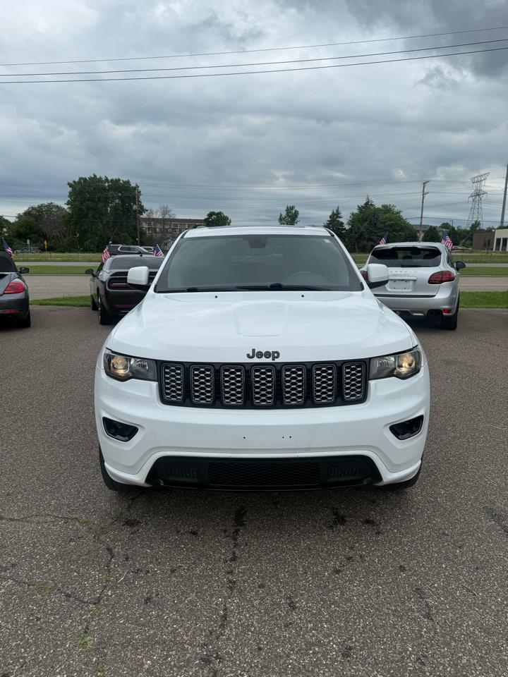 Jeep Grand Cherokee Laredo 4WD 2019