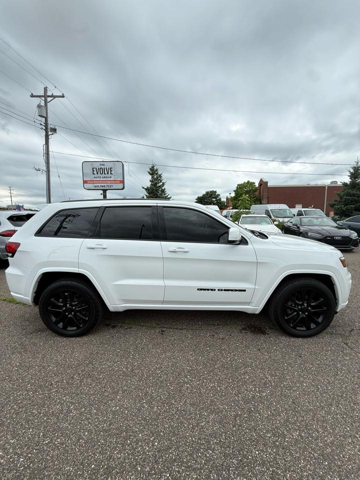 Jeep Grand Cherokee Laredo 4WD 2019