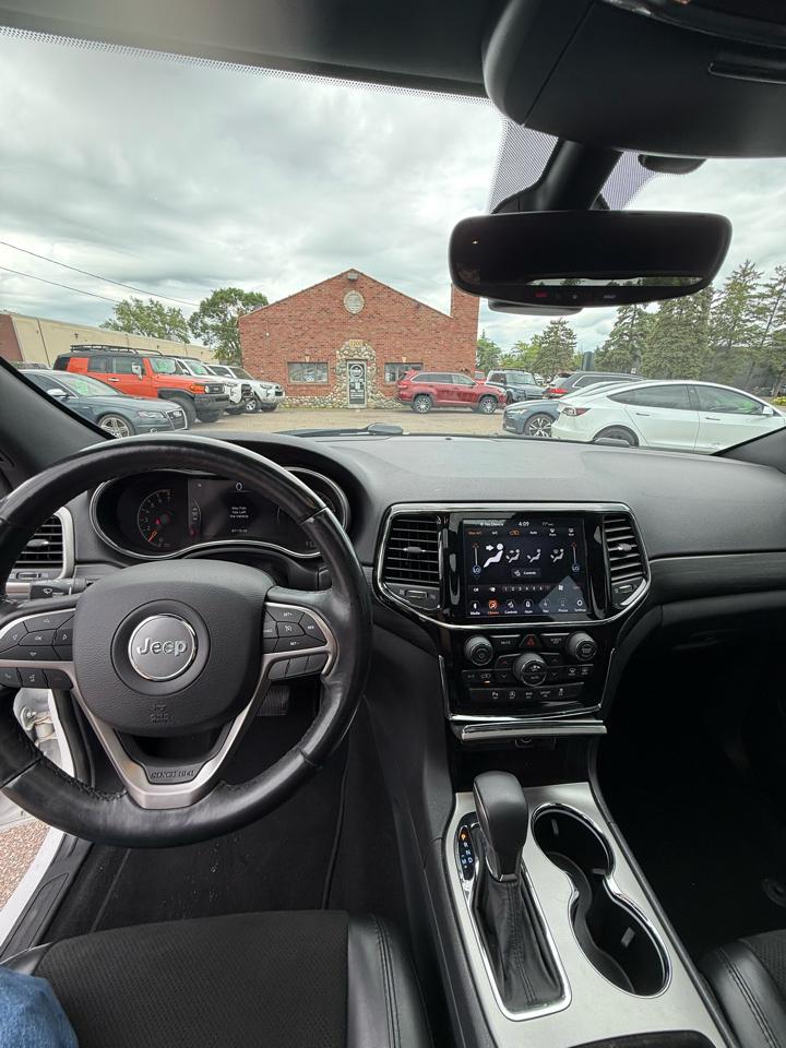 Jeep Grand Cherokee Laredo 4WD 2019