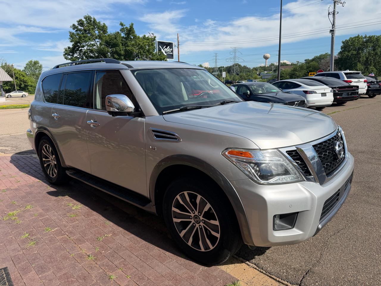 Nissan Armada Platinum AWD 2020
