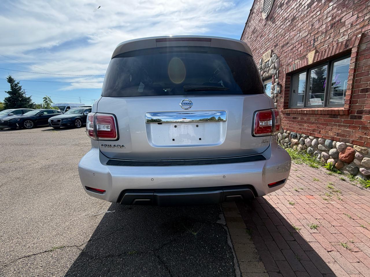 Nissan Armada Platinum AWD 2020