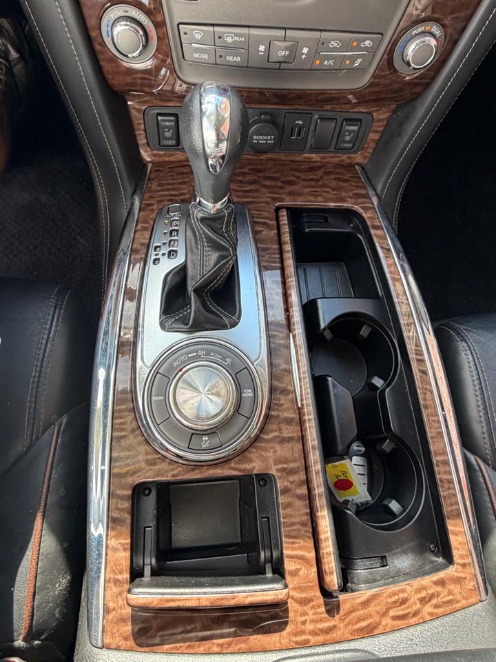 Nissan Armada Platinum AWD 2020