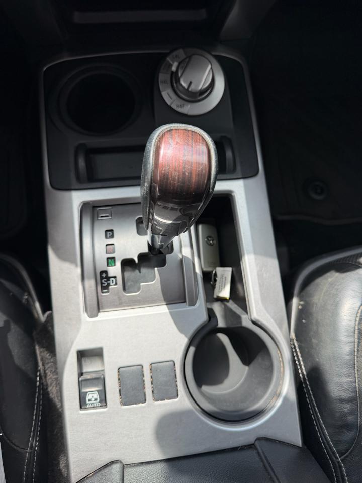 Toyota 4Runner Limited 4WD V6 2014
