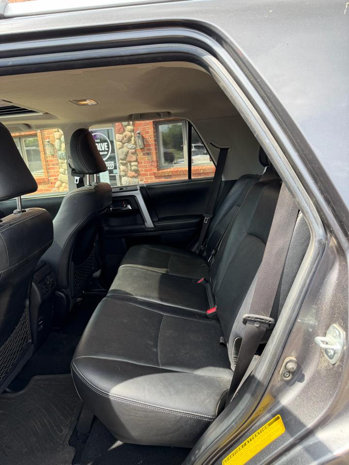 Toyota 4Runner Limited 4WD V6 2014