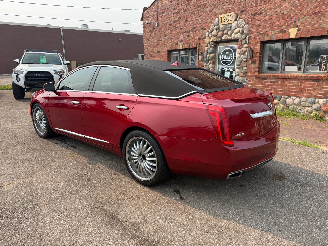 Cadillac XTS Base 2013