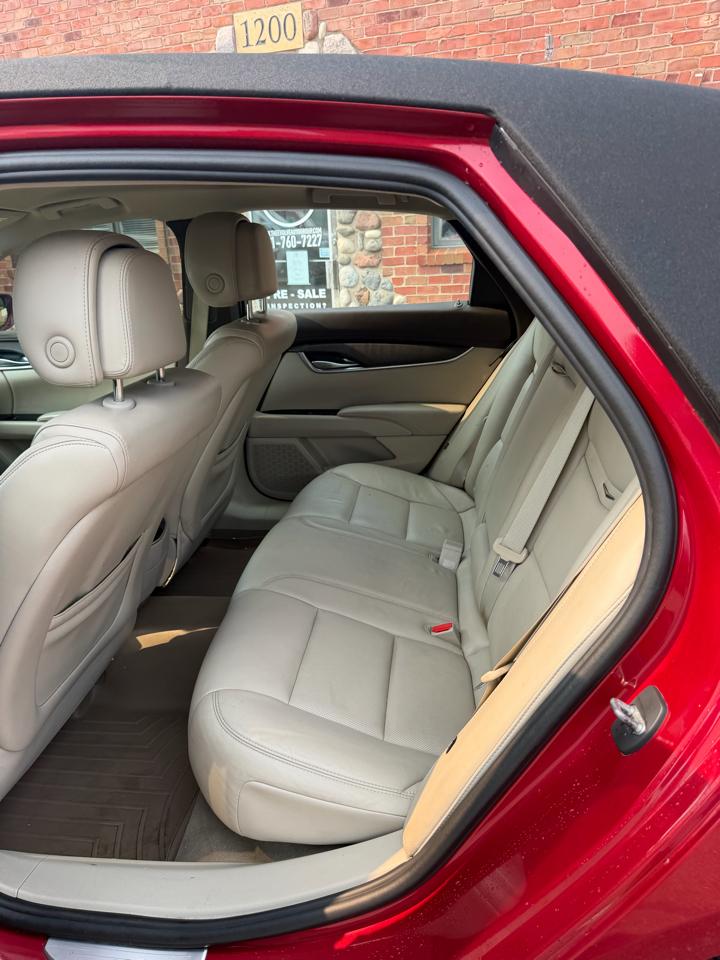 Cadillac XTS Base 2013