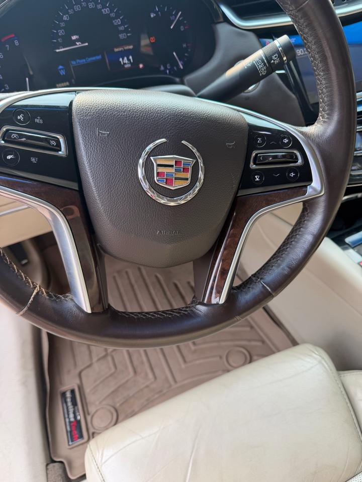 Cadillac XTS Base 2013