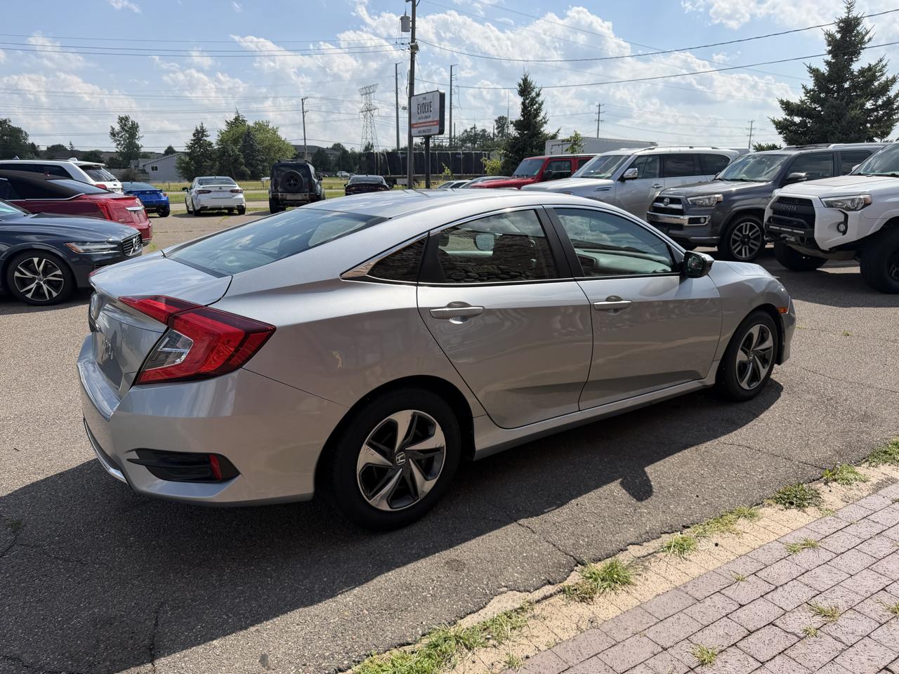Honda Civic LX CVT 2020