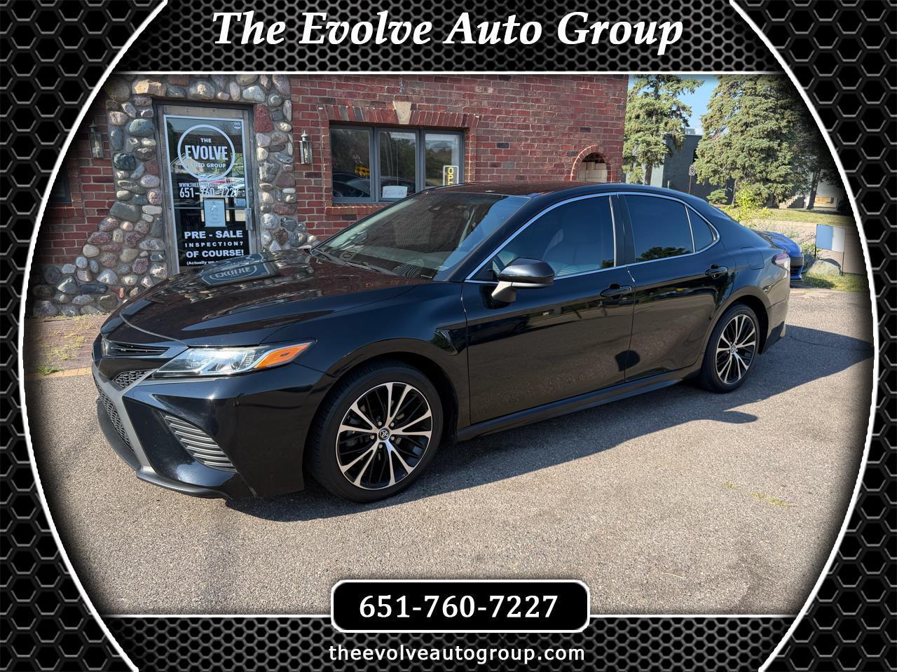 Toyota Camry SE 2019