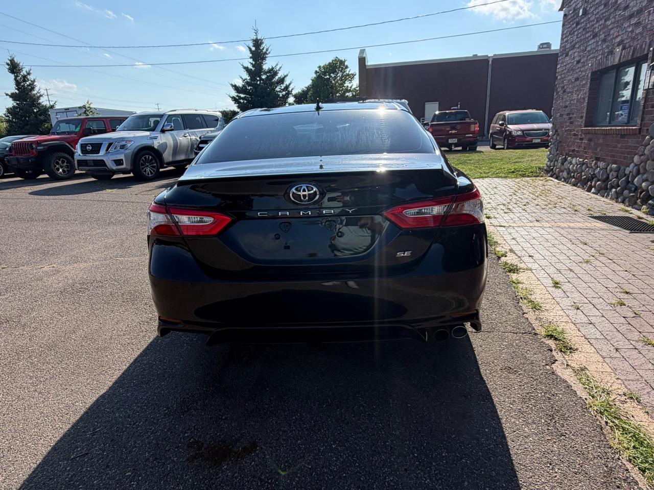 Toyota Camry SE 2019
