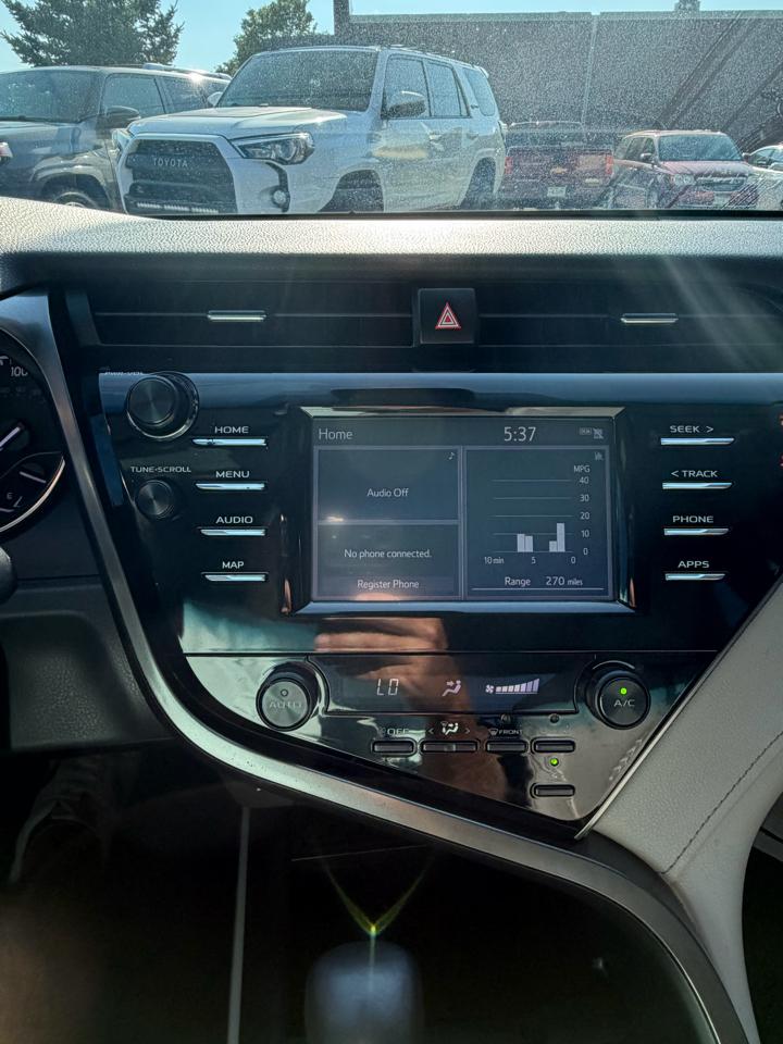 Toyota Camry SE 2019