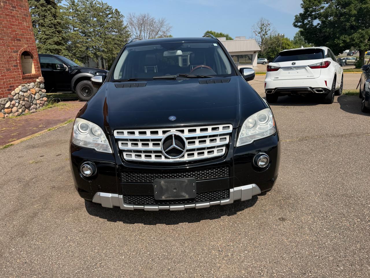 Mercedes-Benz M-Class ML550 2010