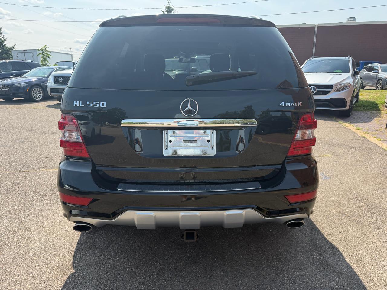 Mercedes-Benz M-Class ML550 2010