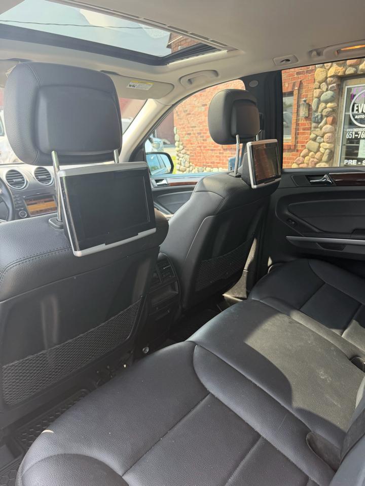 Mercedes-Benz M-Class ML550 2010