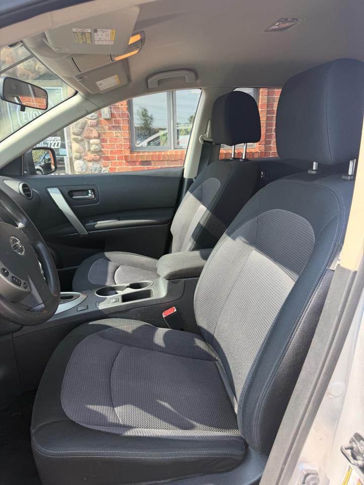 Nissan Rogue SV AWD 2013
