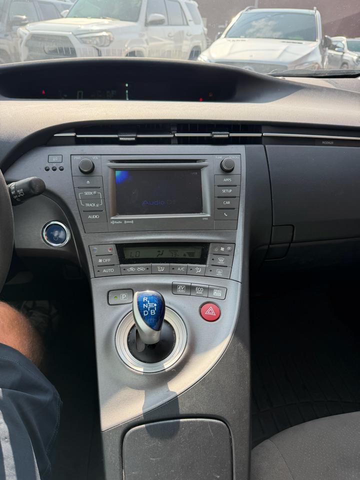 Toyota Prius Four 2014