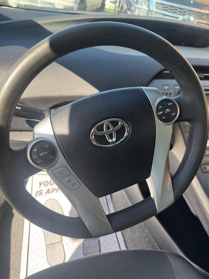 Toyota Prius 5dr HB Four (Natl) 2014
