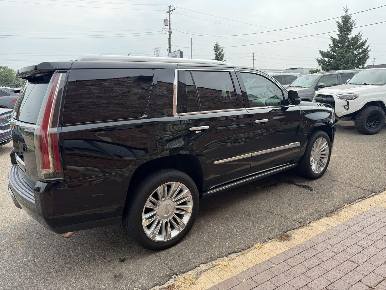 Cadillac Escalade 4WD 4dr Platinum 2016