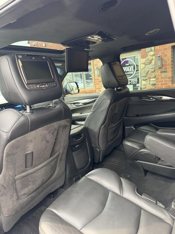 Cadillac Escalade 4WD 4dr Platinum 2016