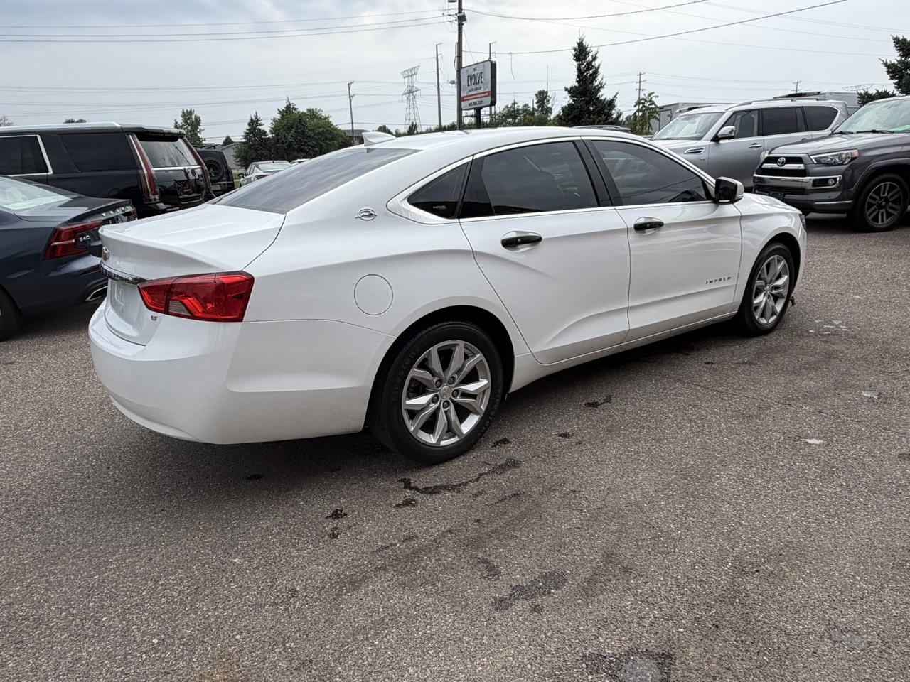 Chevrolet Impala 4dr Sdn LT w/1LT 2018