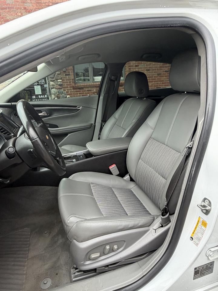 Chevrolet Impala 4dr Sdn LT w/1LT 2018
