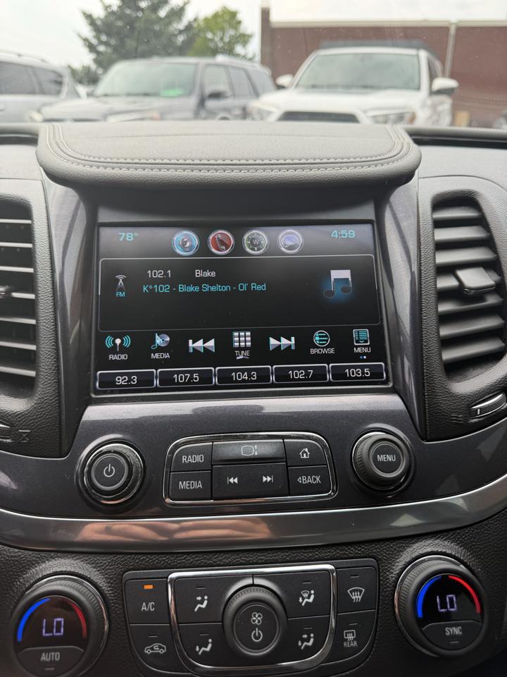 Chevrolet Impala 4dr Sdn LT w/1LT 2018