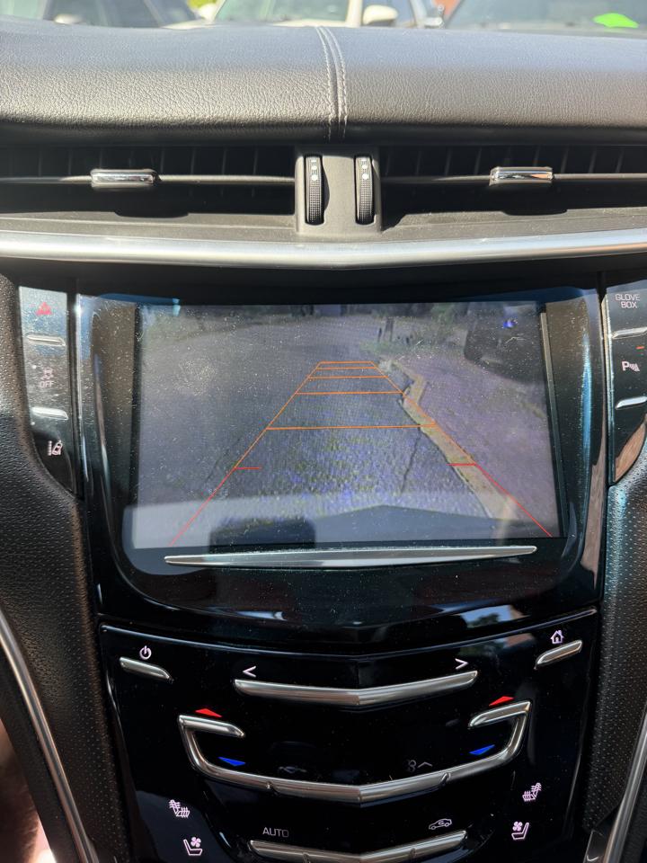 Cadillac XTS 4dr Sdn Luxury AWD 2013