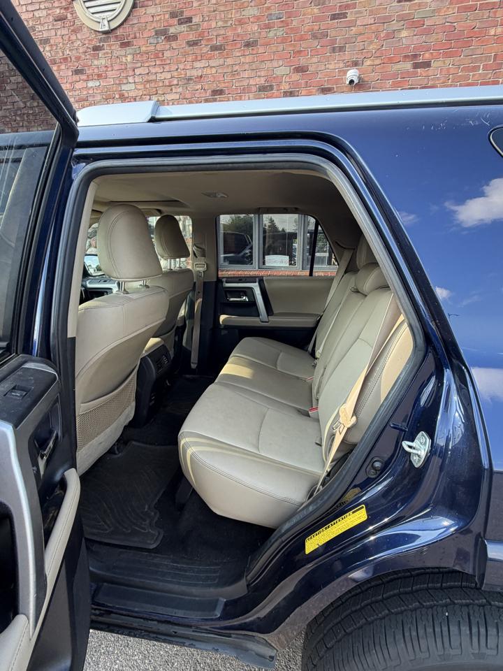 Toyota 4Runner 4WD 4dr V6 Limited (Natl) 2014
