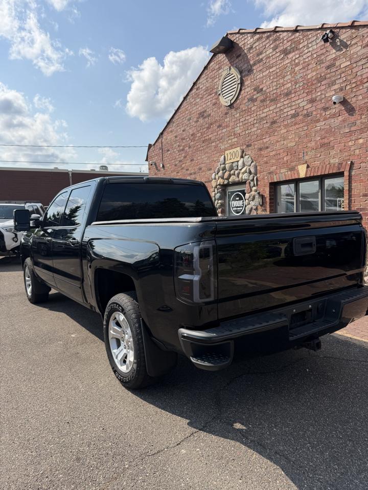 Chevrolet Silverado 1500 4WD Crew Cab 143.5" LT w/2LT 2018