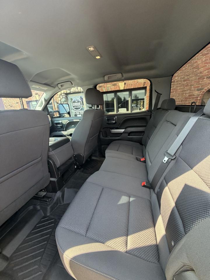 Chevrolet Silverado 1500 4WD Crew Cab 143.5" LT w/2LT 2018