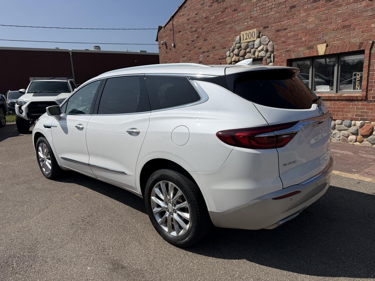 Buick Enclave AWD 4dr Essence 2018